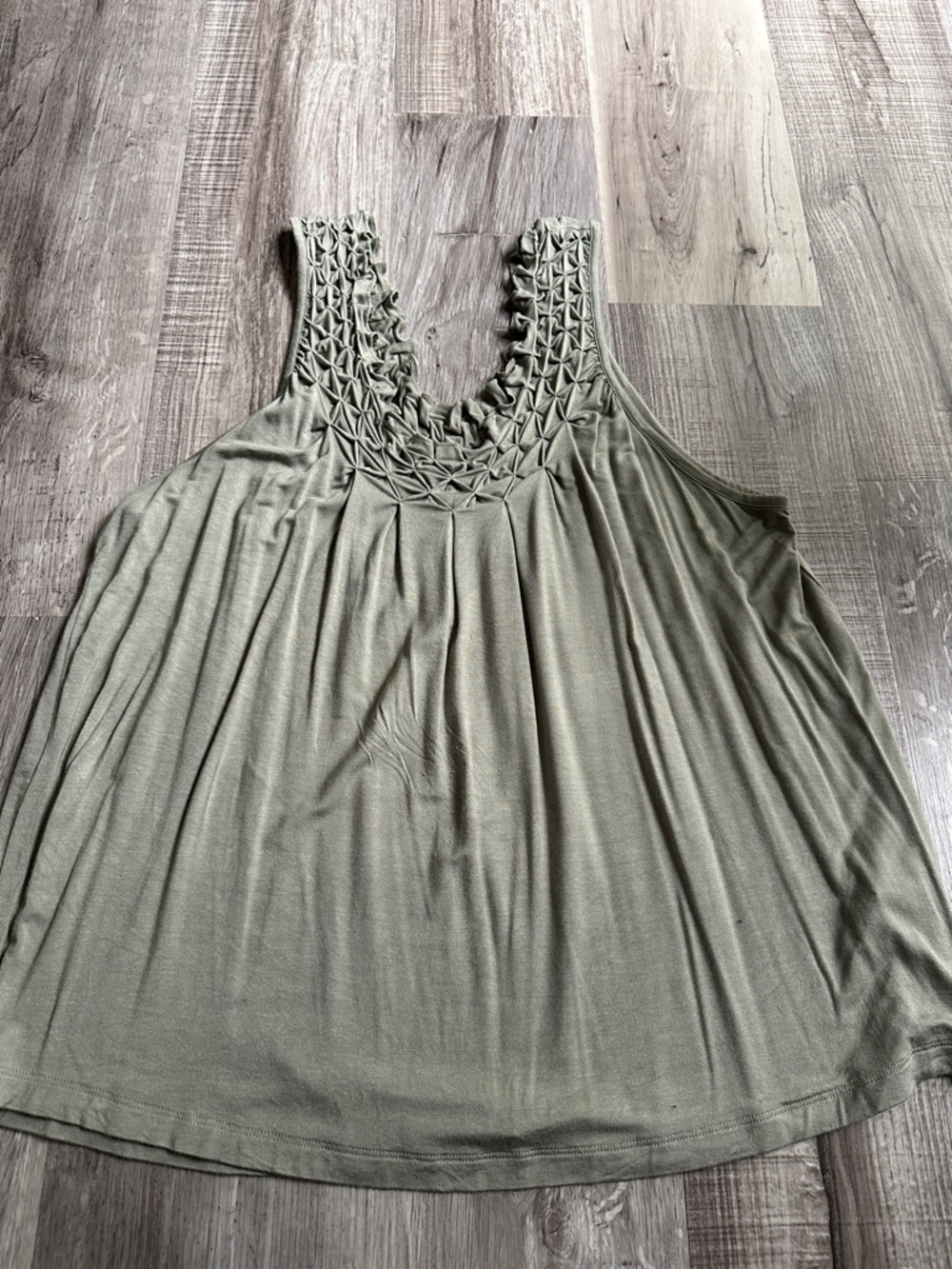 Maurice’s Women's Sleeveless Smocked Yoke Tank Top - Olive Green